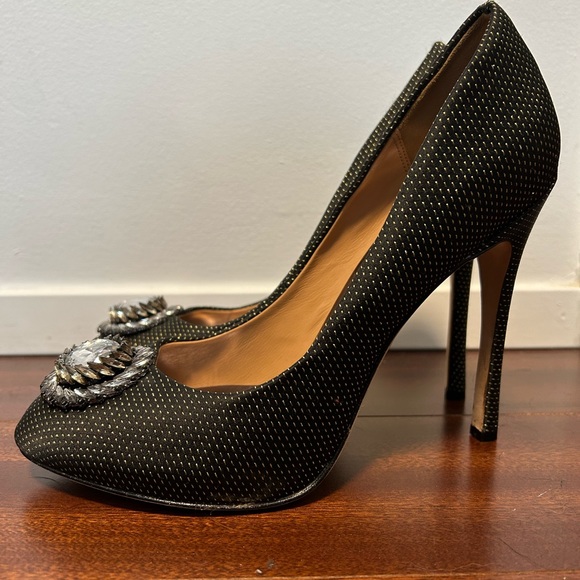 Badgley Mischka Vintage Style Jewelled Pumps - Picture 4 of 11